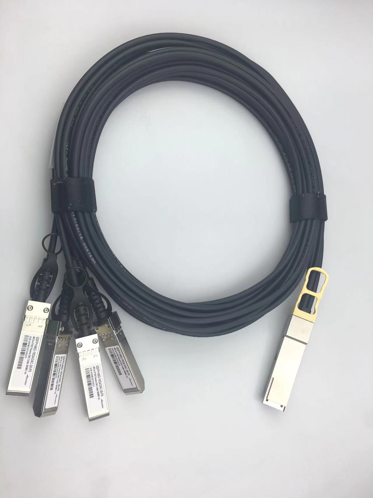 QSFP+/40G-10G4-DAC-30-PX 1m